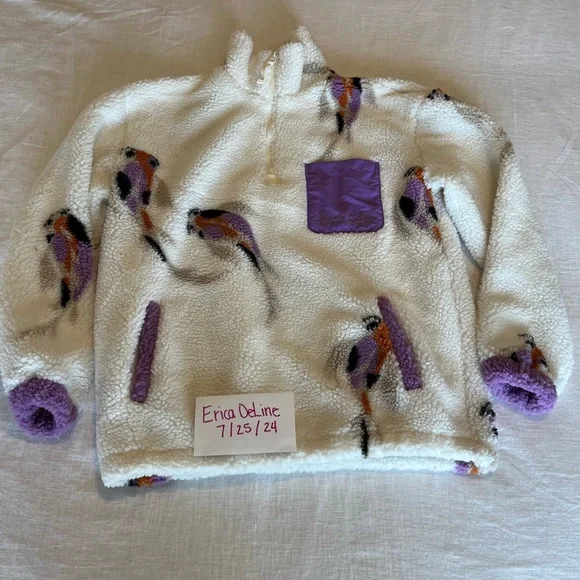 NWT Taylor Swift Speak Now Koi Fish Pullover - Picture 1 of 4